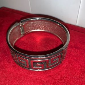 💰 Fashion Bracelet